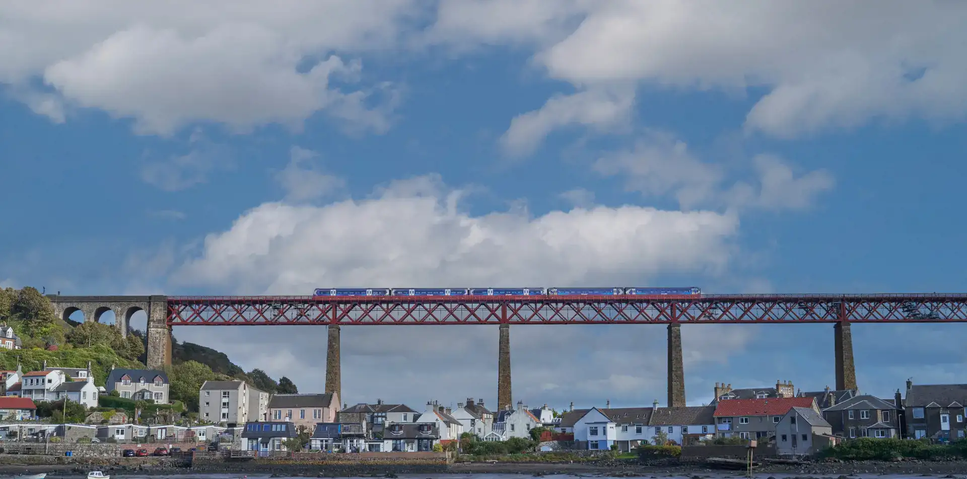 Background image - Forthrailbridgeovernorthqueensferry4